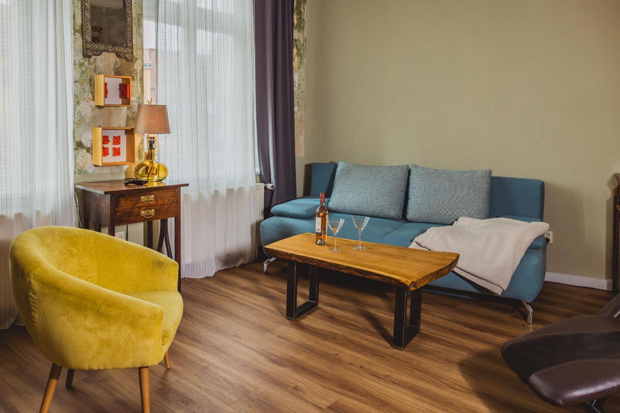 Charmante Altbau-wohnung Zwischen Altstadt Und Klinikum Mit Parkplatz * Greifswald