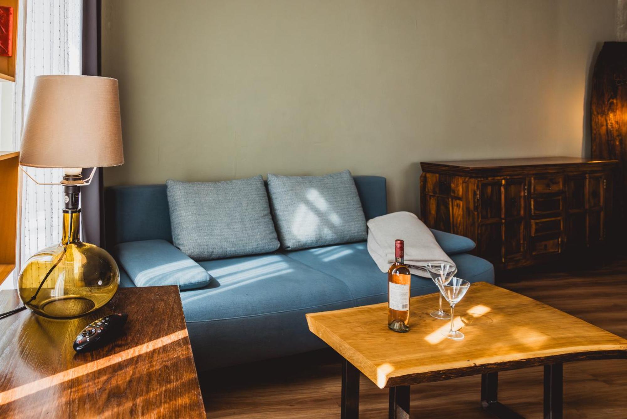Charmante Altbau-wohnung Zwischen Altstadt Und Klinikum Mit Parkplatz Apartment