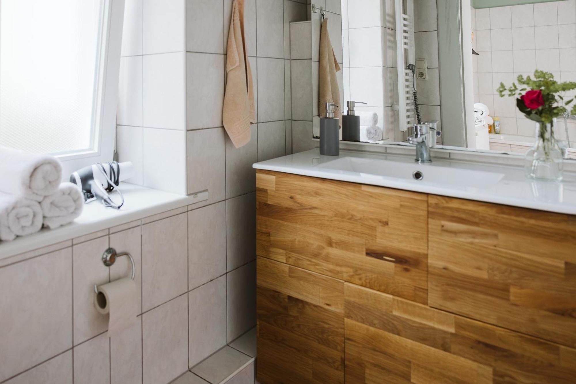 Apartment Charmante Altbau-wohnung Zwischen Altstadt Und Klinikum Mit Parkplatz *