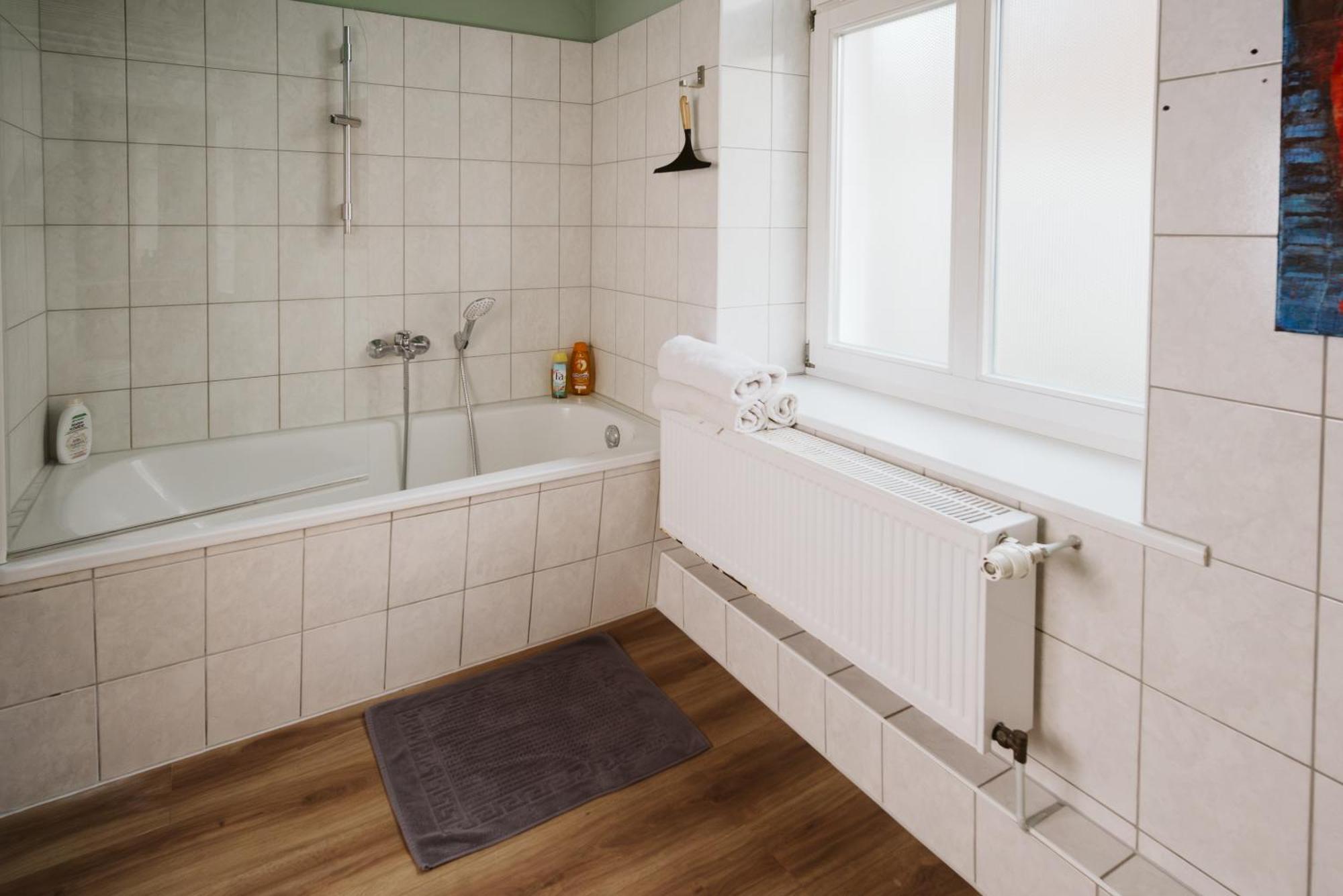 Charmante Altbau-wohnung Zwischen Altstadt Und Klinikum Mit Parkplatz Apartment *